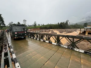 X/@SpokespersonMoD
 : According to Ministry of Defence, the Army built the Bailey bridge in Wayanad in a record time of 16 hours.

